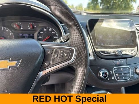 Used 2023 Chevrolet Malibu LT image 18