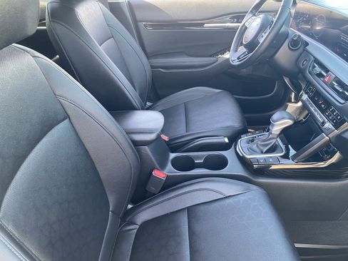 Certified 2024 Kia Seltos EX FWD image 10