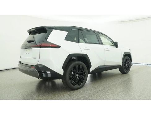 Used 2026 Toyota RAV4 XSE w/ Weather Package AWD/4WD image 31