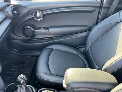 Used 2015 MINI Cooper 2-Door Hardtop image 13