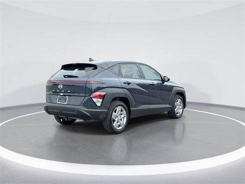 New 2026 Hyundai Kona SE image 8