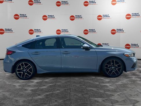 Used 2022 Honda Civic Sport Touring image 6