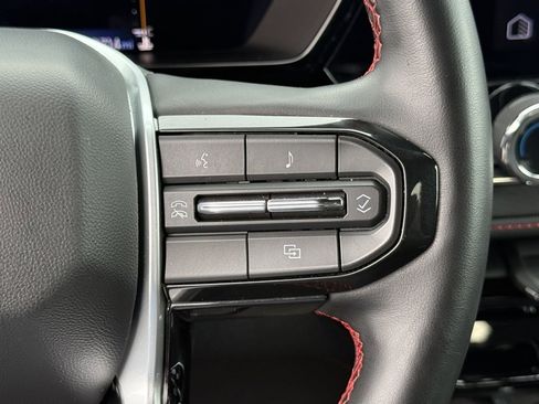 Used 2023 Chevrolet Colorado Z71 w/ Z71 Convenience Package 2 image 23