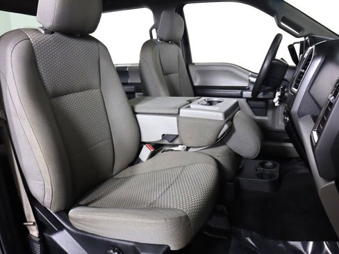 Used 2016 Ford F150 XLT w/ XTR Package image 40