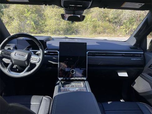 New 2025 GMC Sierra EV Denali image 29