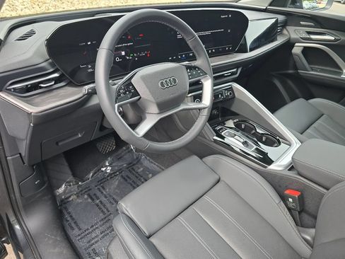 Used 2025 Audi Q5 Premium Plus w/ Premium Plus AWD/4WD image 39