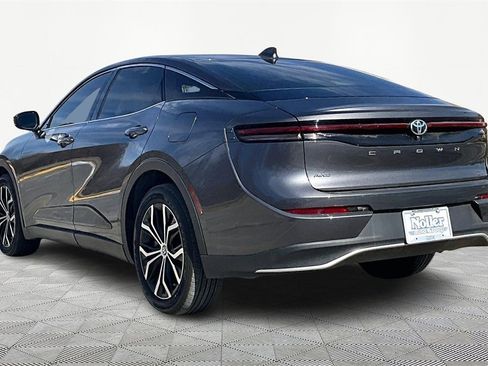 Used 2023 Toyota Crown XLE image 13