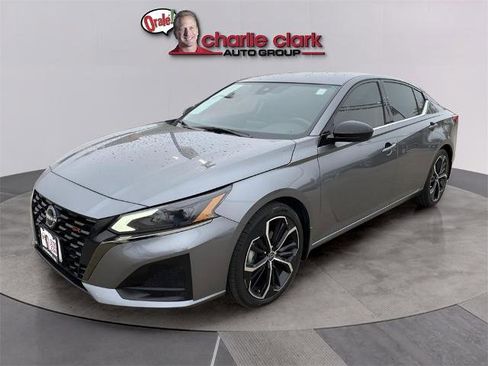 Certified 2023 Nissan Altima 2.5 SR image 1