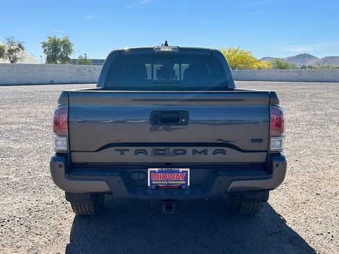 Used 2020 Toyota Tacoma TRD Sport w/ Technology Package image 6