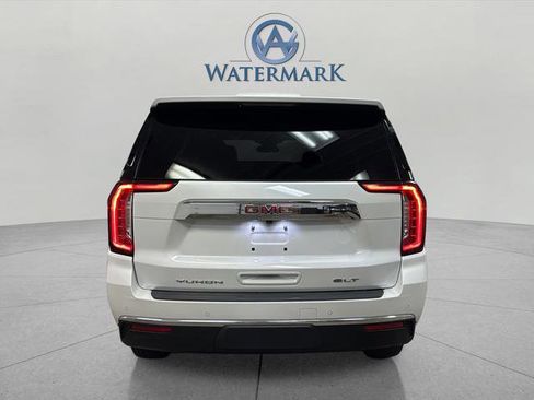 Used 2024 GMC Yukon SLT AWD/4WD image 4