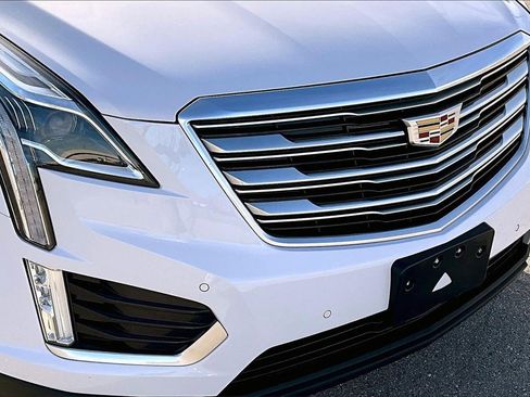 Used 2018 Cadillac XT5 Premium Luxury w/ Driver Assist Package image 28