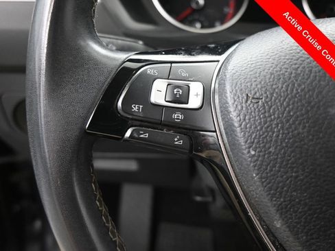 Used 2021 Volkswagen Tiguan SE AWD/4WD image 12