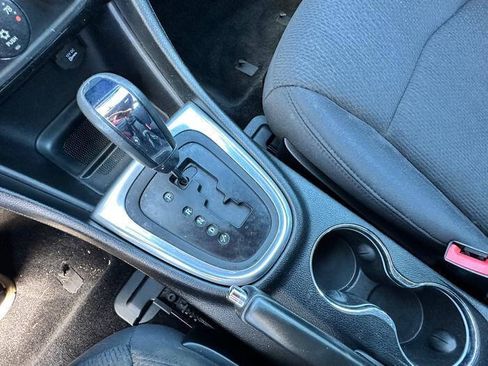 Used 2013 Chrysler 200 Touring FWD image 38
