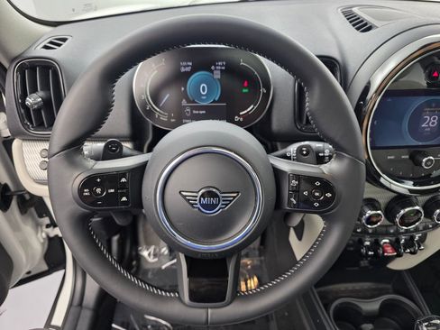 Used 2024 MINI Cooper Countryman S w/ Signature Upholstery Package FWD image 18
