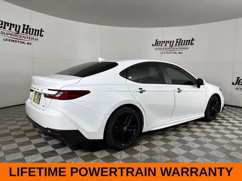 Used 2025 Toyota Camry SE w/ Convenience Package FWD image 5