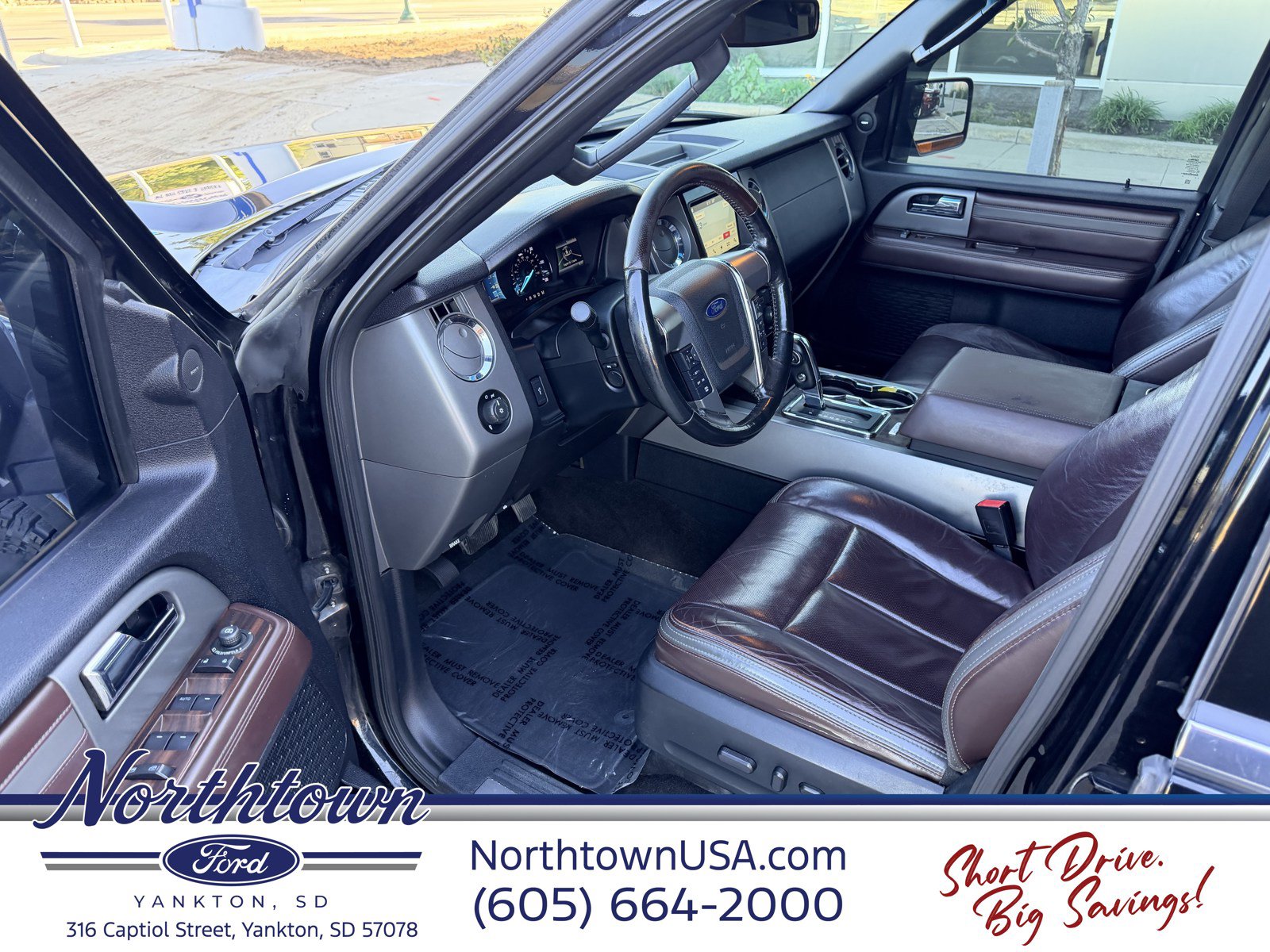 Used 2016 Ford Expedition Platinum AWD/4WD image 18