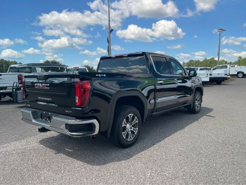 Used 2025 GMC Sierra 1500 SLT AWD/4WD image 5