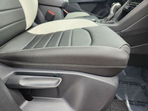 New 2026 Volkswagen Taos SEL AWD/4WD image 21