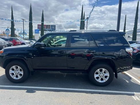 Used 2023 Toyota 4Runner SR5 AWD/4WD image 7