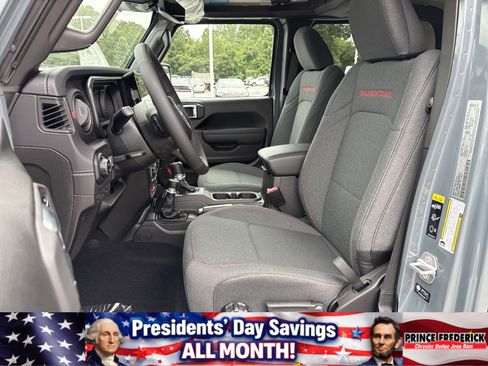 New 2025 Jeep Gladiator Rubicon w/ Technology Group image 12