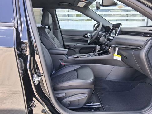 New 2026 Jeep Compass Latitude image 25