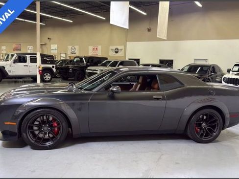 Used 2023 Dodge Challenger SRT Hellcat image 1
