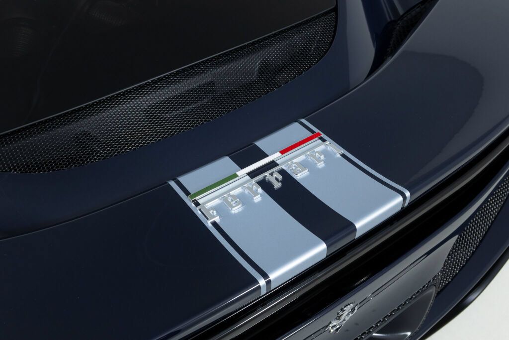 Used 2024 Ferrari 296 GTS RWD image 18