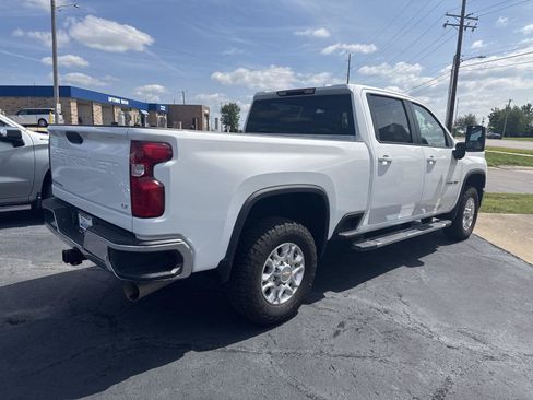 Used 2025 Chevrolet Silverado 2500 LT AWD/4WD image 4