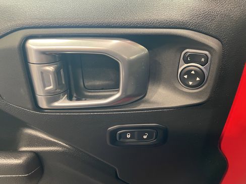 Used 2024 Jeep Gladiator Sport image 16