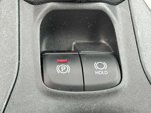Used 2022 Toyota Corolla Cross LE AWD/4WD image 27