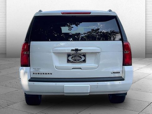 Used 2018 Chevrolet Suburban Premier AWD/4WD image 3