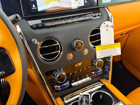 Used 2026 Rolls-Royce Cullinan image 21