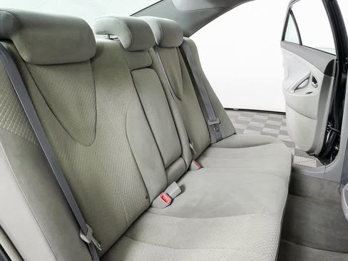 Used 2007 Toyota Camry LE FWD image 18