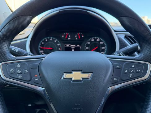 Used 2024 Chevrolet Malibu LT FWD image 11
