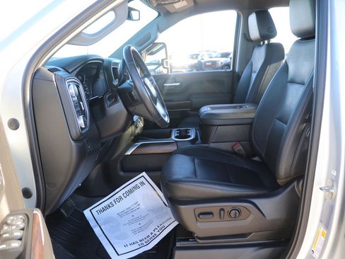 Used 2022 GMC Sierra 3500 SLT w/ SLT Premium Package image 13