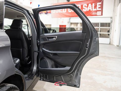 Used 2024 Ford Edge SEL image 42