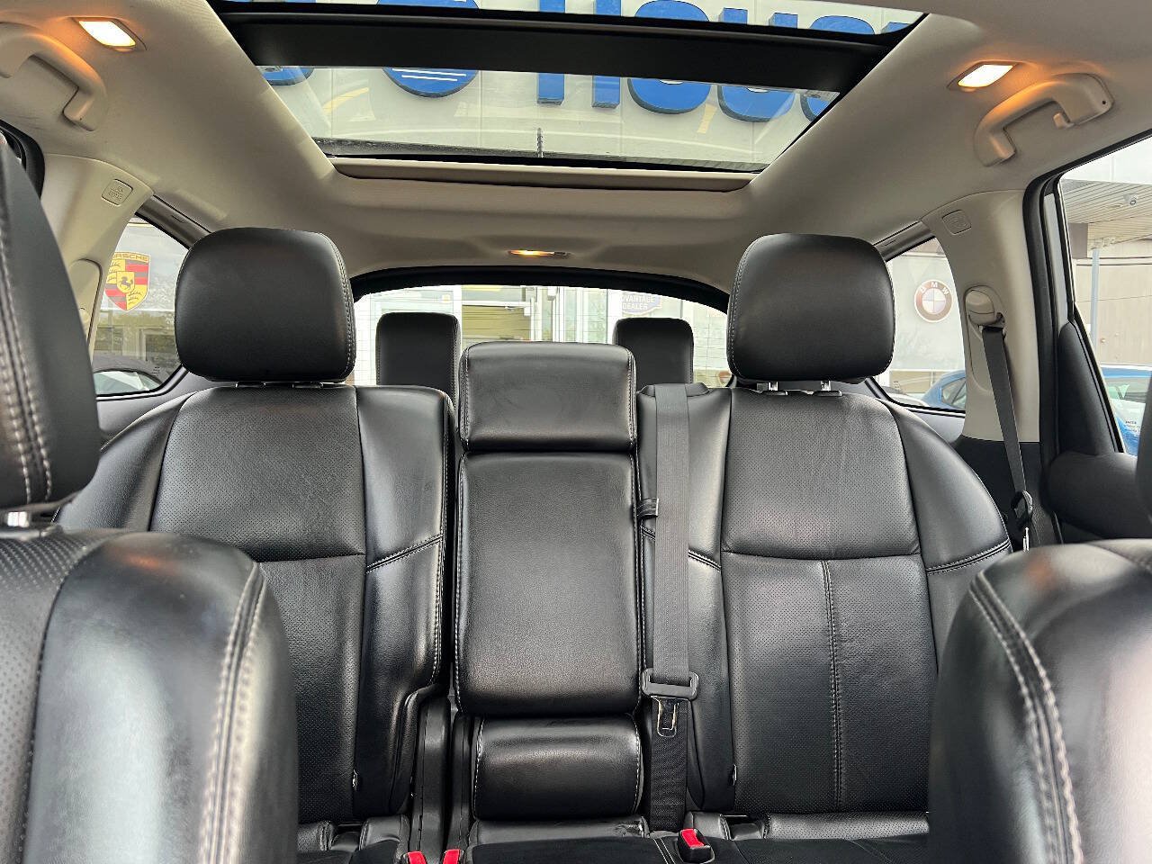 Used 2018 Nissan Pathfinder Platinum AWD/4WD image 25