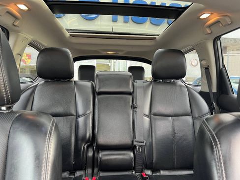 Used 2018 Nissan Pathfinder Platinum AWD/4WD image 25