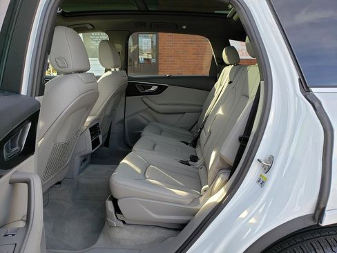 Used 2021 Audi Q7 3.0T Premium Plus image 12
