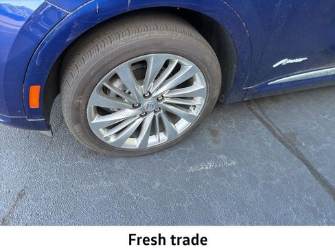 Used 2024 Buick Envision Avenir image 3