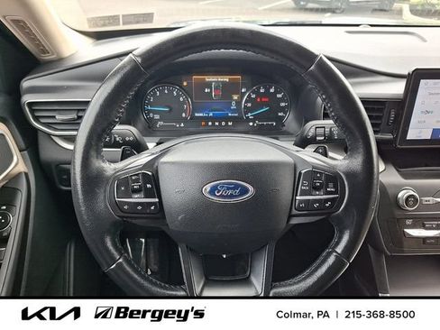 Used 2020 Ford Explorer XLT w/ Equipment Group 202A AWD/4WD image 22