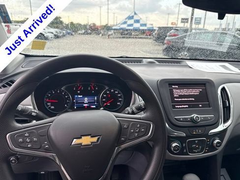 Used 2023 Chevrolet Equinox LS w/ LS Convenience Package FWD image 10