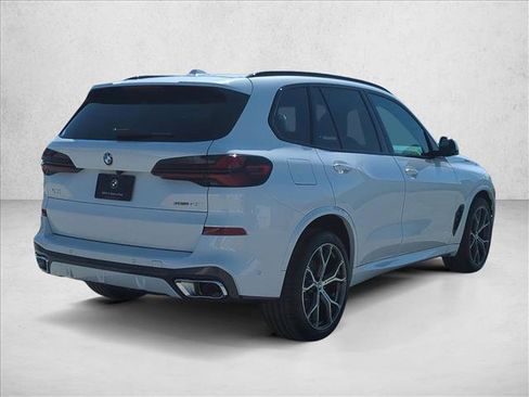 Used 2026 BMW X5 sDrive40i RWD image 2