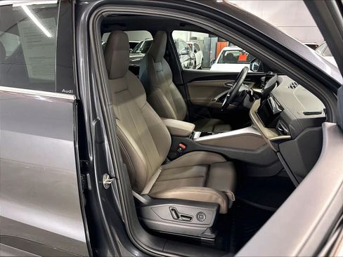 Used 2025 Audi Q5 Premium w/ Premium Plus AWD/4WD image 10
