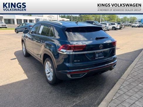 Used 2023 Volkswagen Atlas Cross Sport SE AWD/4WD image 3