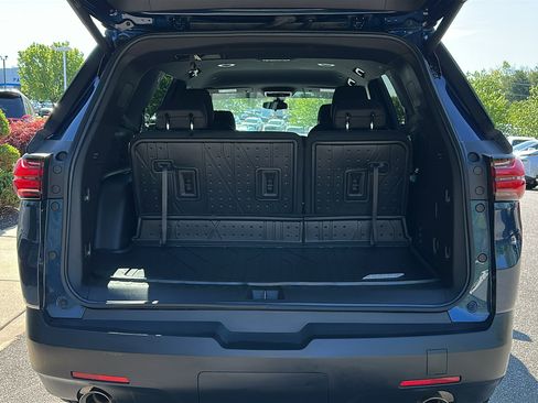 Used 2023 Chevrolet Traverse LT w/ LPO, Floor Liner Package AWD/4WD image 7