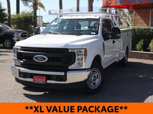 Used 2022 Ford F350 XL w/ Power Equipment Group RWD image 4