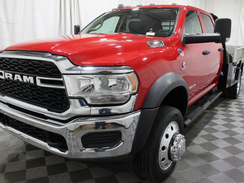 Used 2020 RAM 5500 Tradesman w/ Chrome Appearance Group AWD/4WD image 32