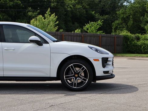 Used 2021 Porsche Macan AWD/4WD image 10