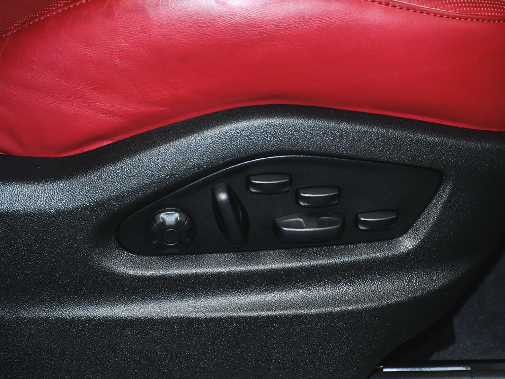 Used 2023 Porsche Cayenne GTS w/ Premium Package Plus AWD/4WD image 65